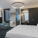 瓦尔纳罗斯林迪米亚特酒店 酒店