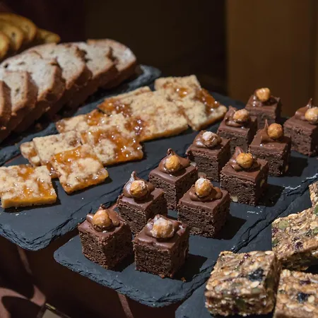 Hotel Rosslyn Dimyat Warna