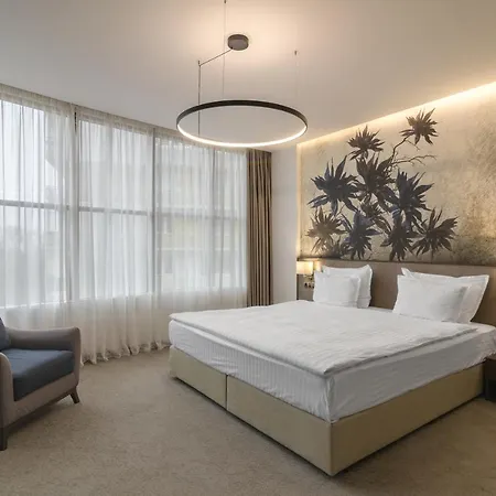 Hotell Rosslyn Dimyat 4*