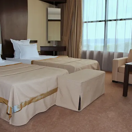 Hotell Rosslyn Dimyat 4*