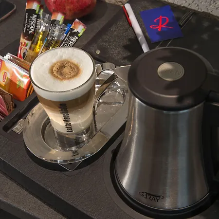 Rosslyn Dimyat Hotell