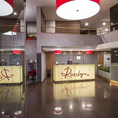 Rosslyn Dimyat Warna