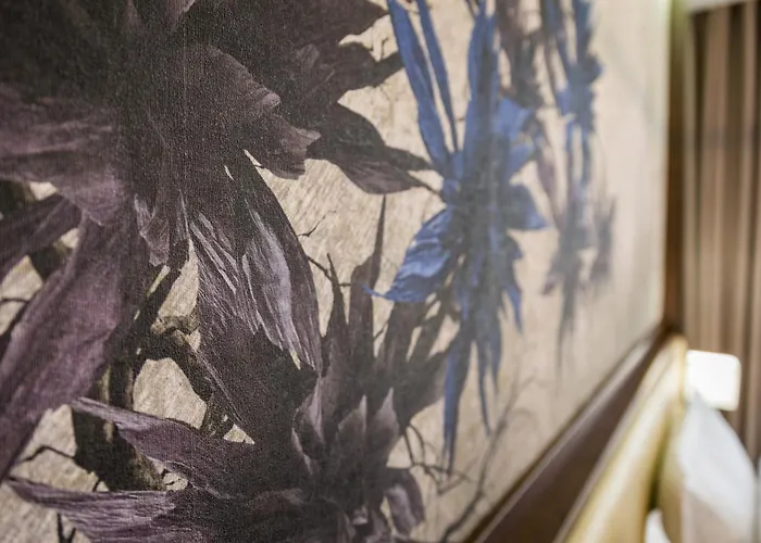 瓦尔纳罗斯林迪米亚特酒店 酒店 瓦爾納