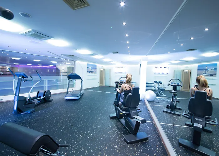 瓦尔纳罗斯林迪米亚特酒店 瓦爾納