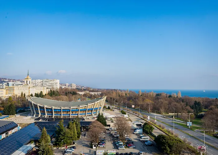 瓦尔纳罗斯林迪米亚特酒店 瓦爾納