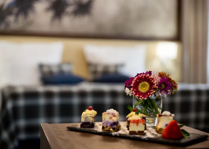 瓦尔纳罗斯林迪米亚特酒店