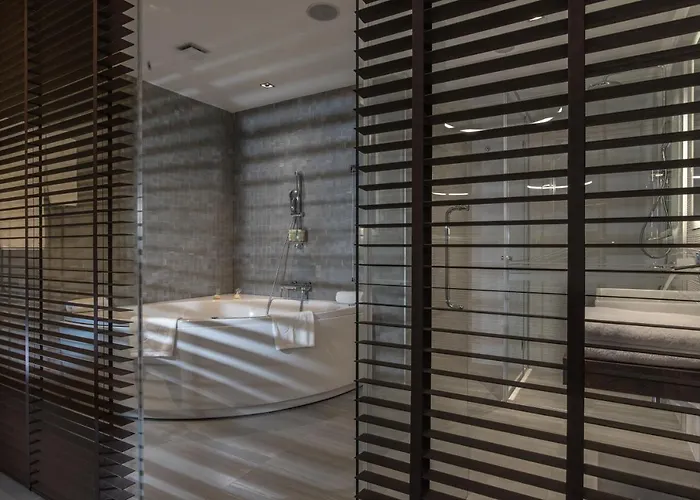 酒店 瓦尔纳罗斯林迪米亚特酒店 4*