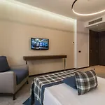 瓦尔纳罗斯林迪米亚特酒店 酒店 4*