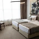 瓦尔纳罗斯林迪米亚特酒店