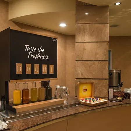 روسلين ديميات فندق فارنا