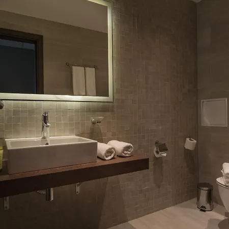 روسلين ديميات 4*