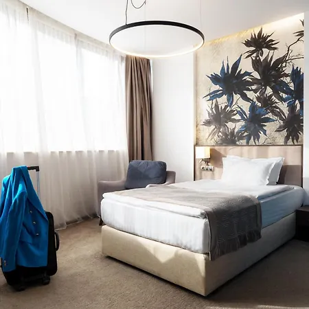 روسلين ديميات فارنا